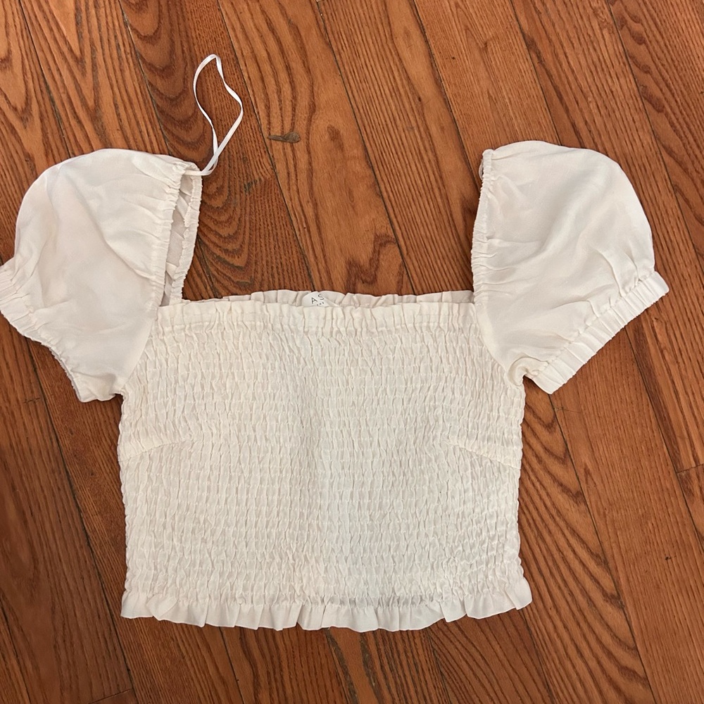 Astr White Smocked Puff Sleeve Crop Top